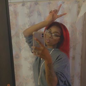 Meet your Posher, Kay